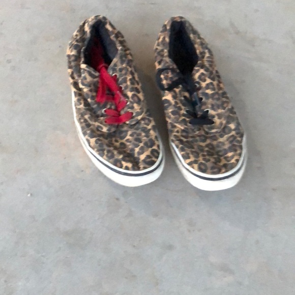 Shoes - Picture 3 of 4